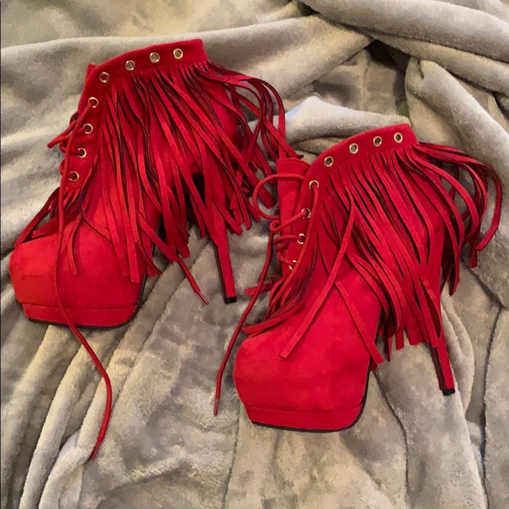 Women’s Kvoll Red Suede Platform boots~ size 8.5